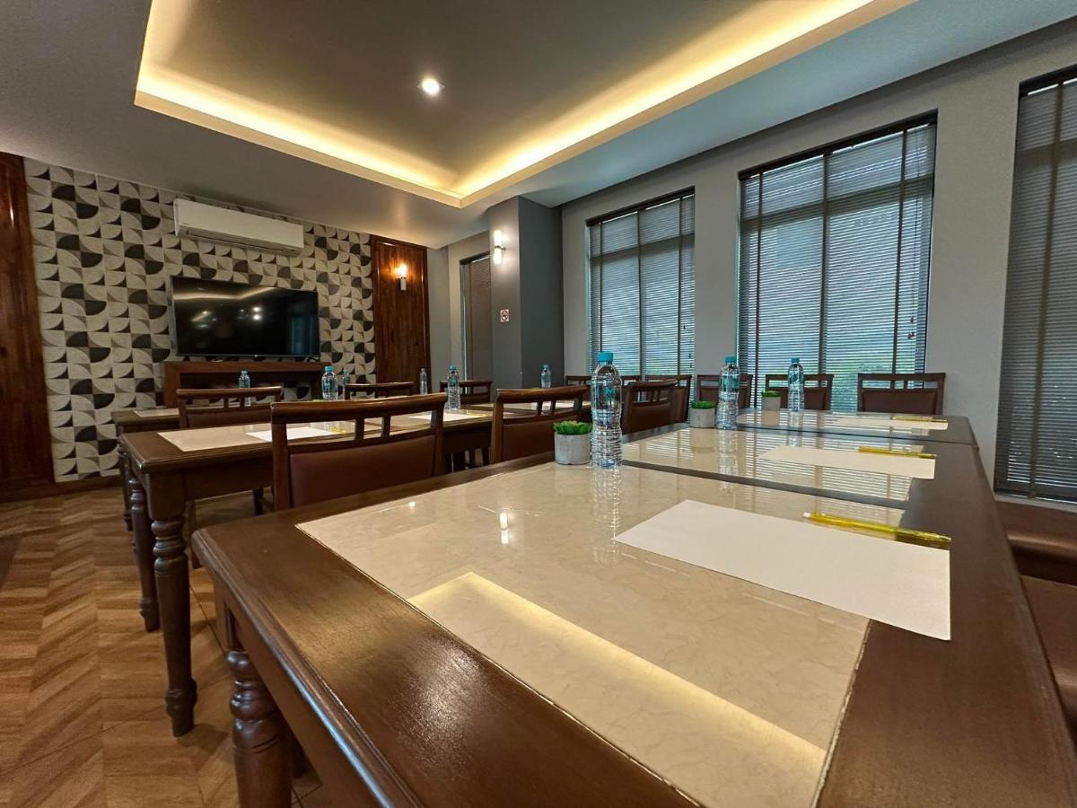 Mangrove Prestige Hotel Praia de Jomtien Exterior foto