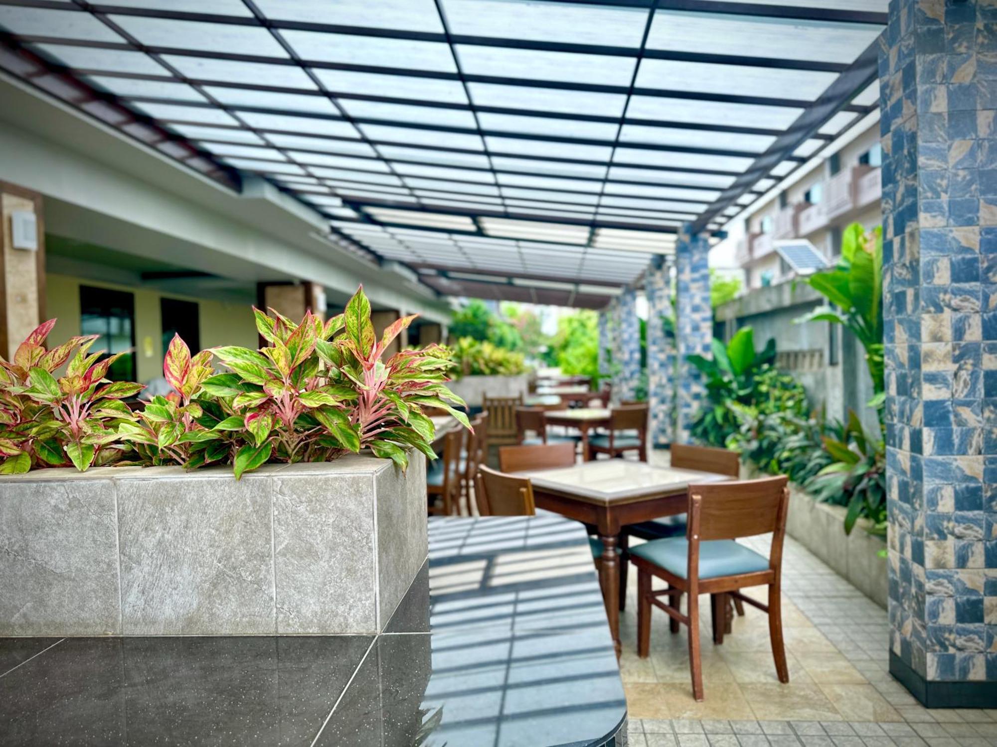 Mangrove Prestige Hotel Praia de Jomtien Exterior foto