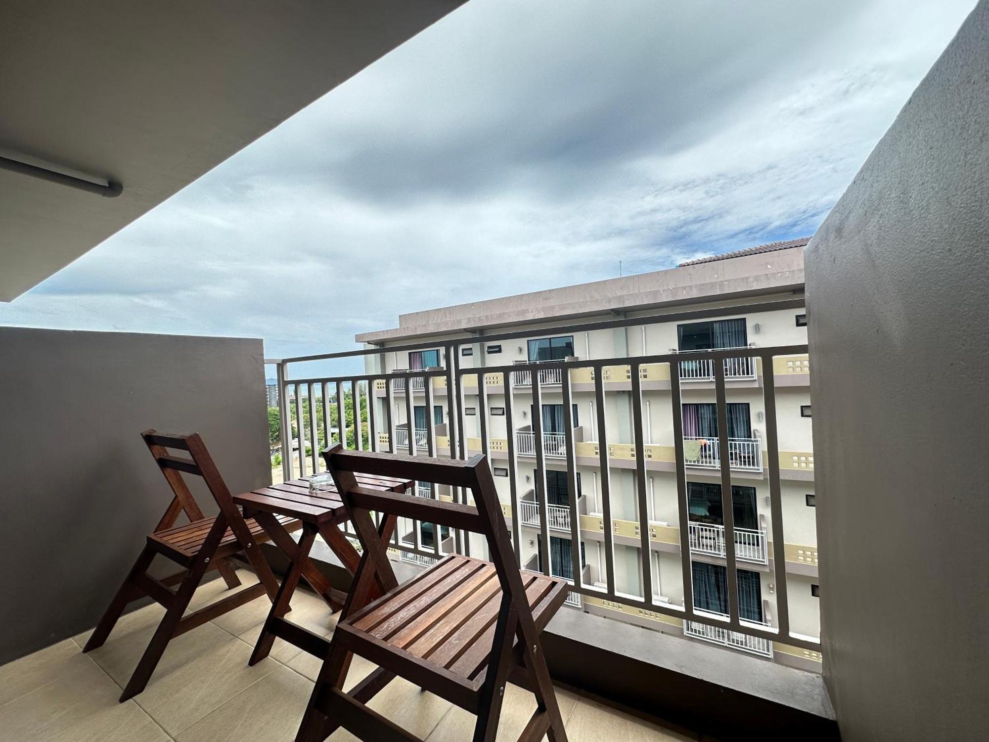 Mangrove Prestige Hotel Praia de Jomtien Exterior foto