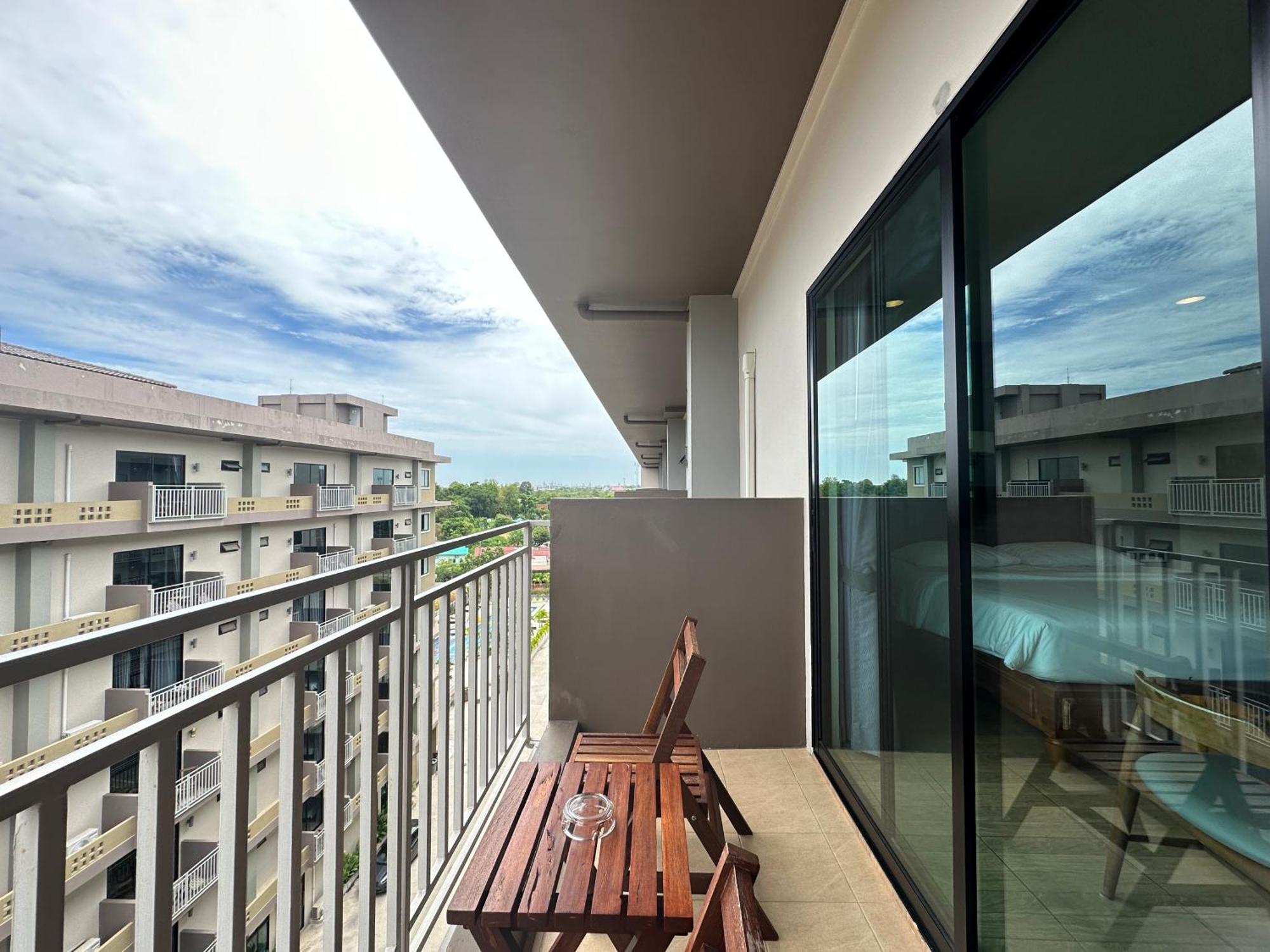 Mangrove Prestige Hotel Praia de Jomtien Exterior foto