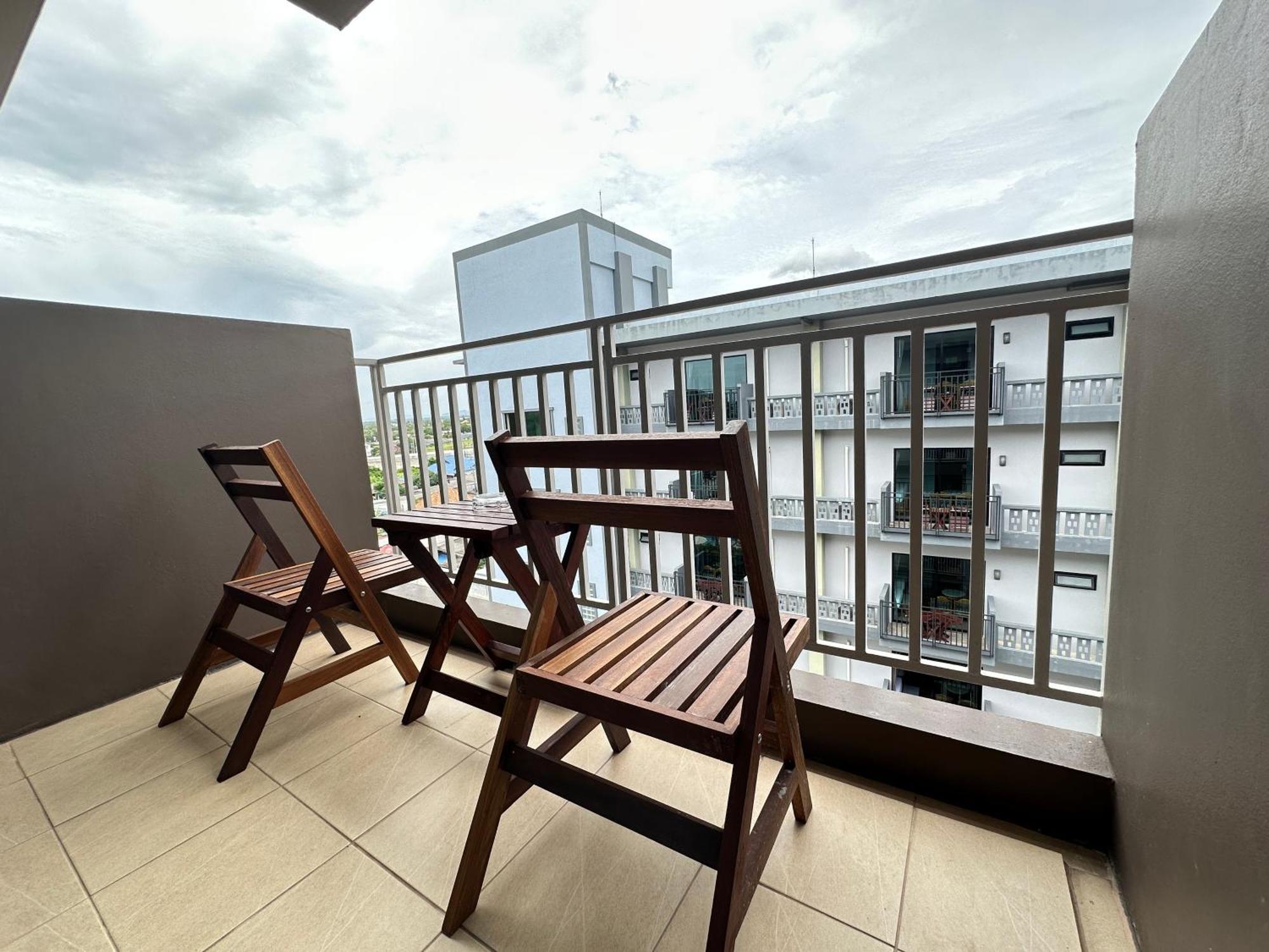 Mangrove Prestige Hotel Praia de Jomtien Exterior foto